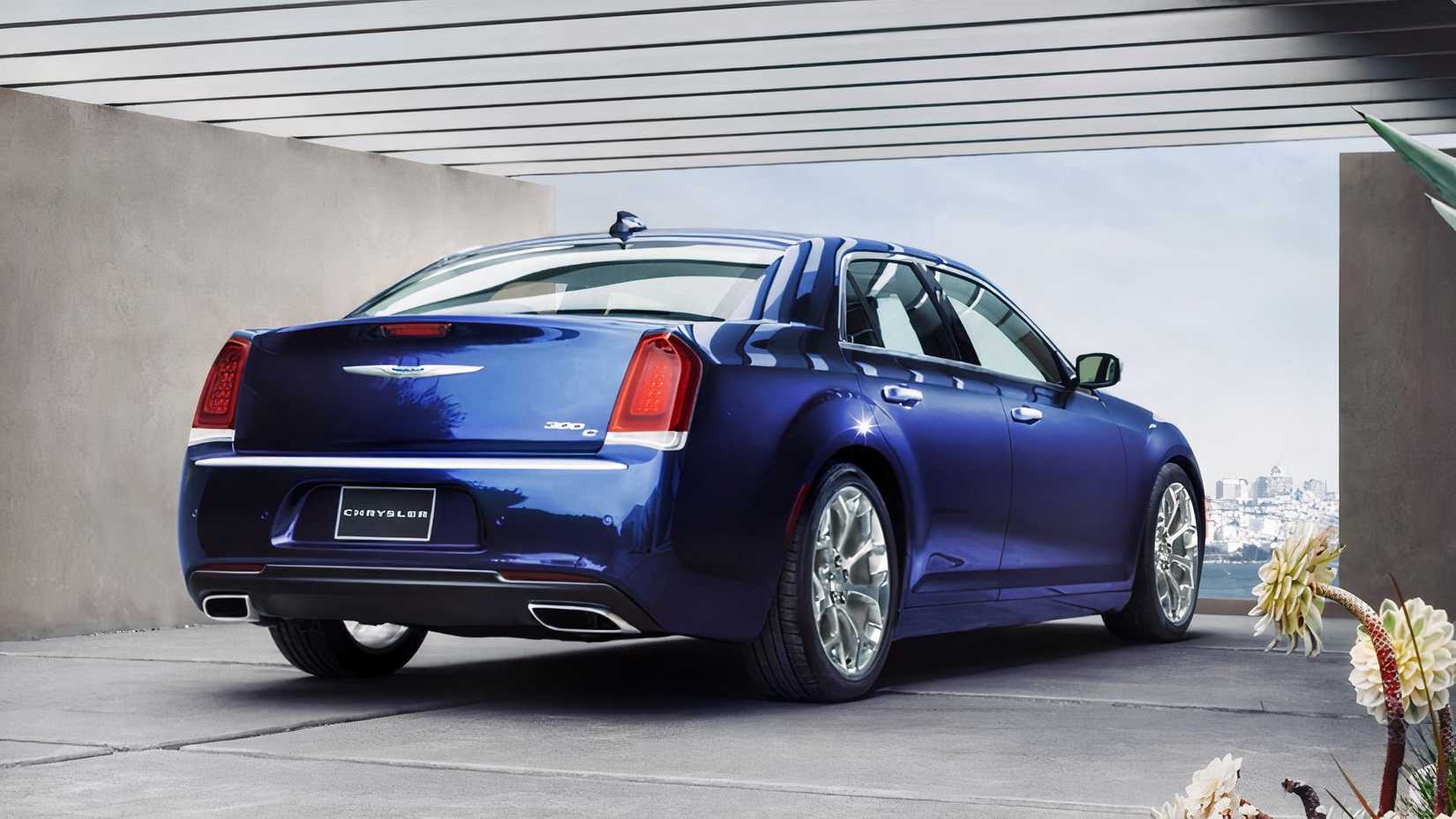3/4  rear view of 2020 Chrysler 300C