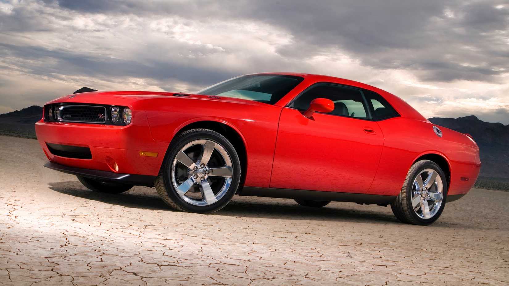 Side view of 2009 Dodge Challenger R/T