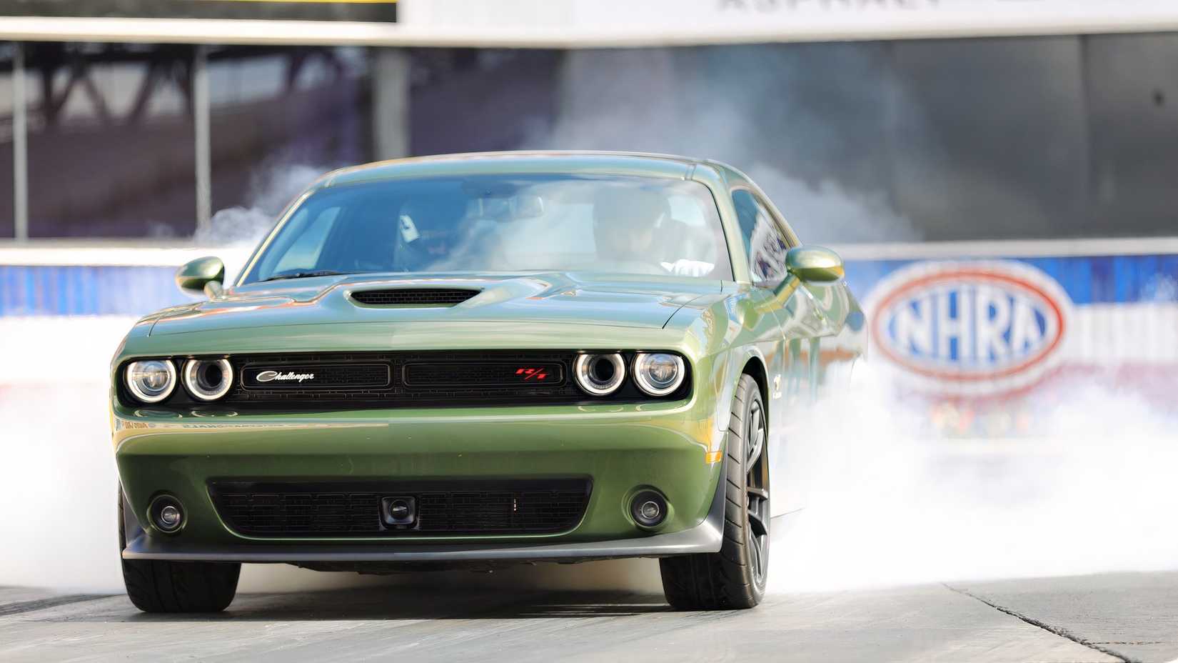 Front view of 2019 Dodge Challenger R/T Scat Pack 1320 burnout