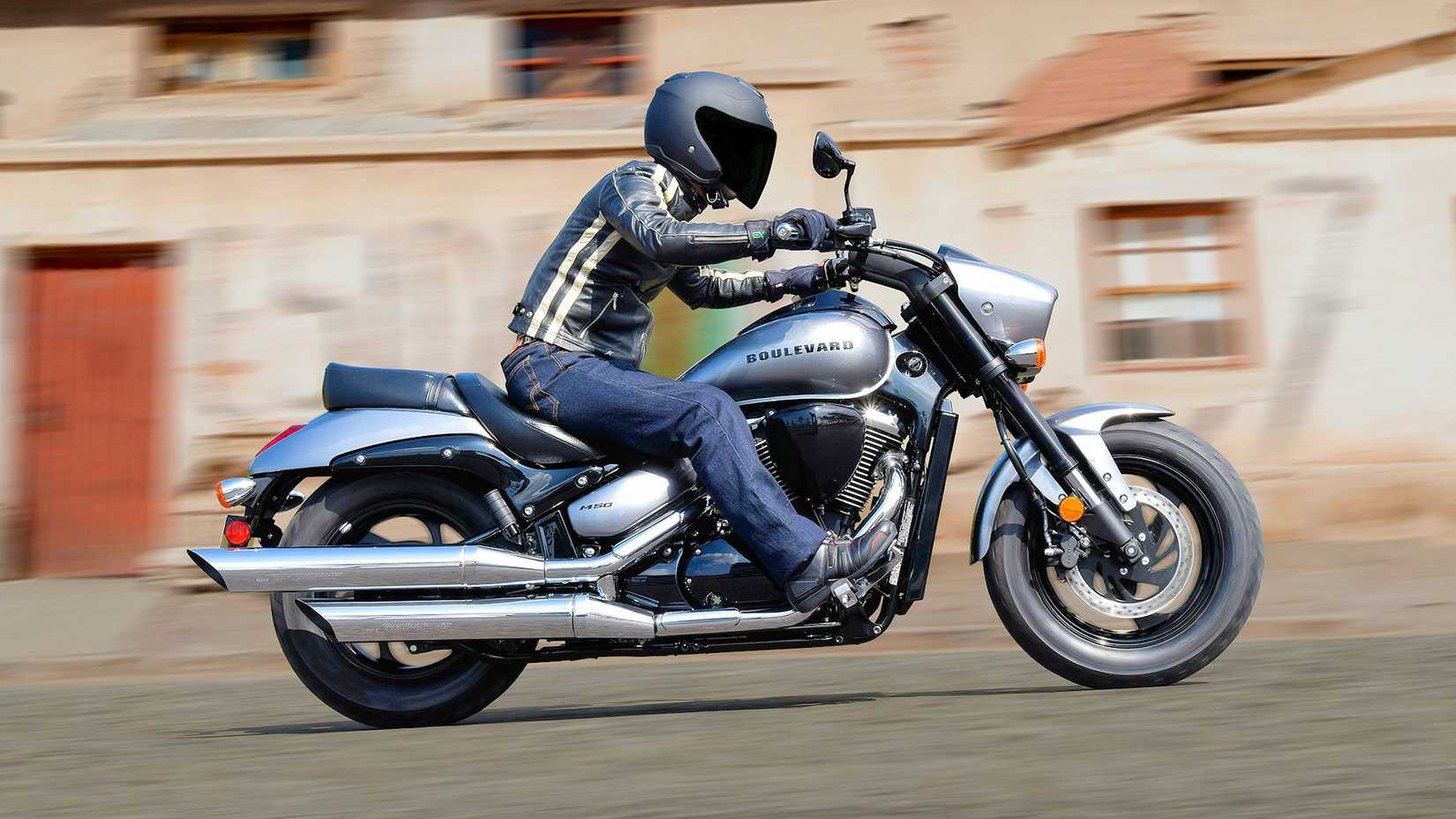 2017 Suzuki Boulevard M50 aboard