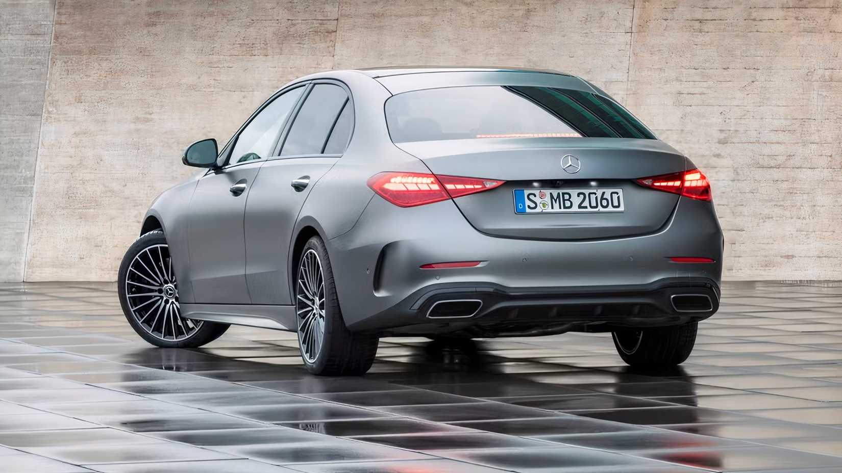 2025 Mercedes-Benz C-Class, rear 3/4