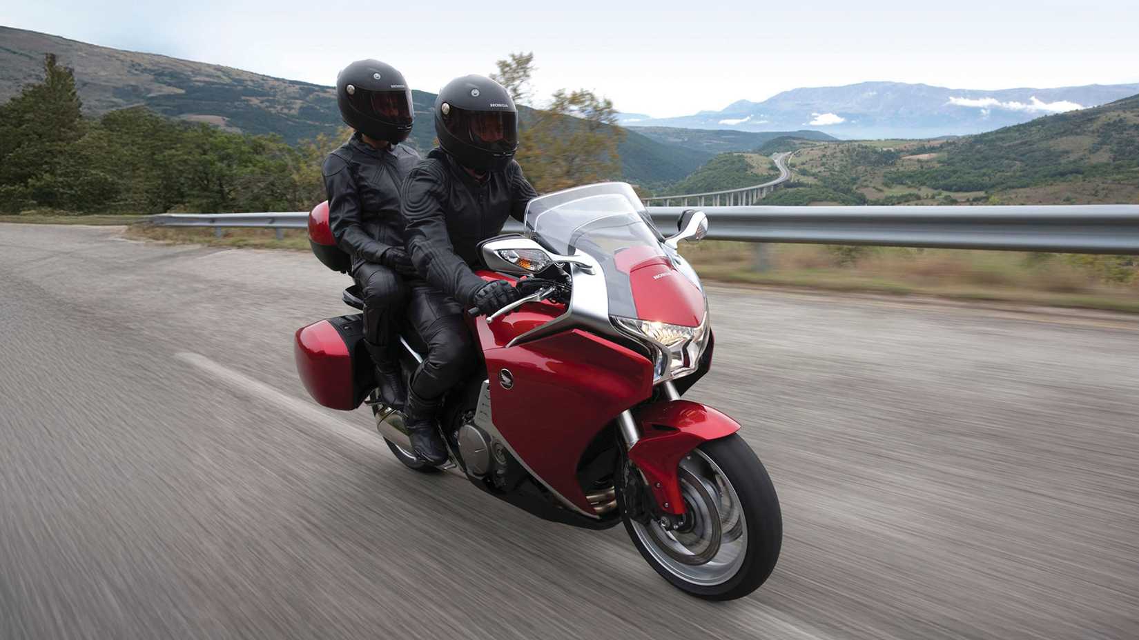 Ação VFR1200F DCT