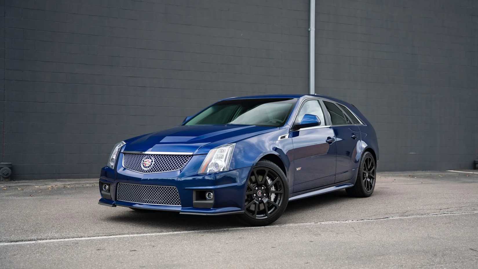 2012 Cadillac CTS-V Wagon from the front three-quarter