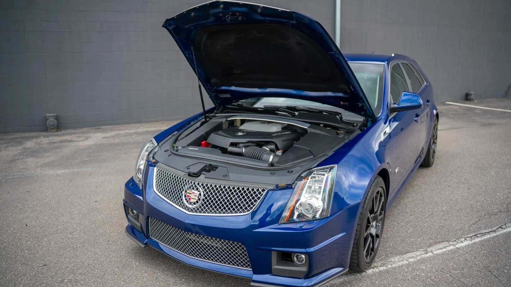 2012 Cadillac CTS-V Wagon with the engine on display