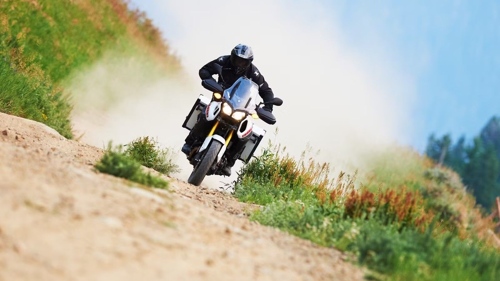 2013 Yamaha Super Tenere Action