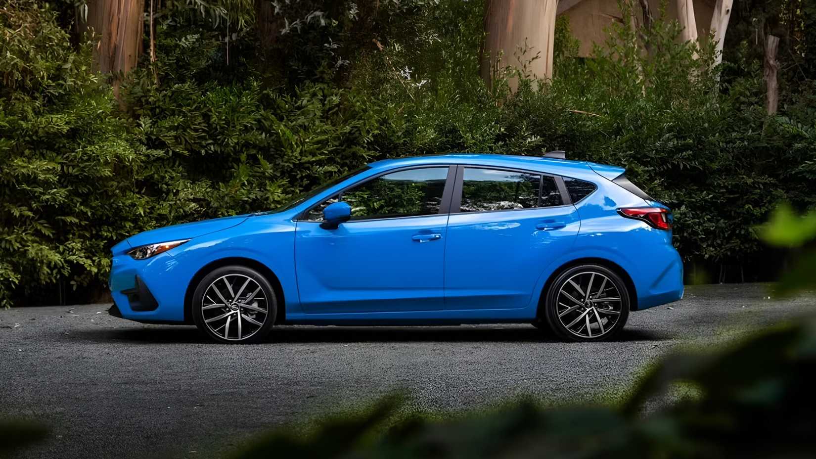 2025 Subaru Impreza in blue side view