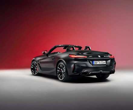 2026 BMW Z4 Final Edition traseira 3/4 tiro