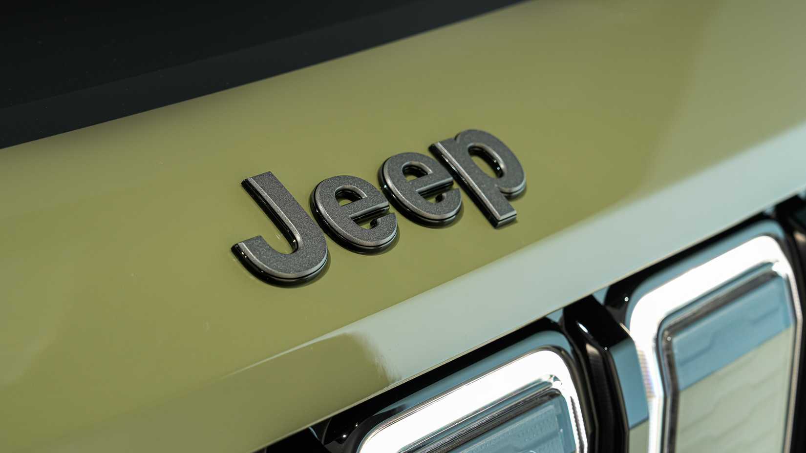 2026 Jeep Recon-05