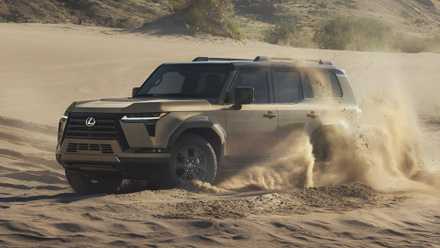 Lexus GX 550 Overtrail off-roading