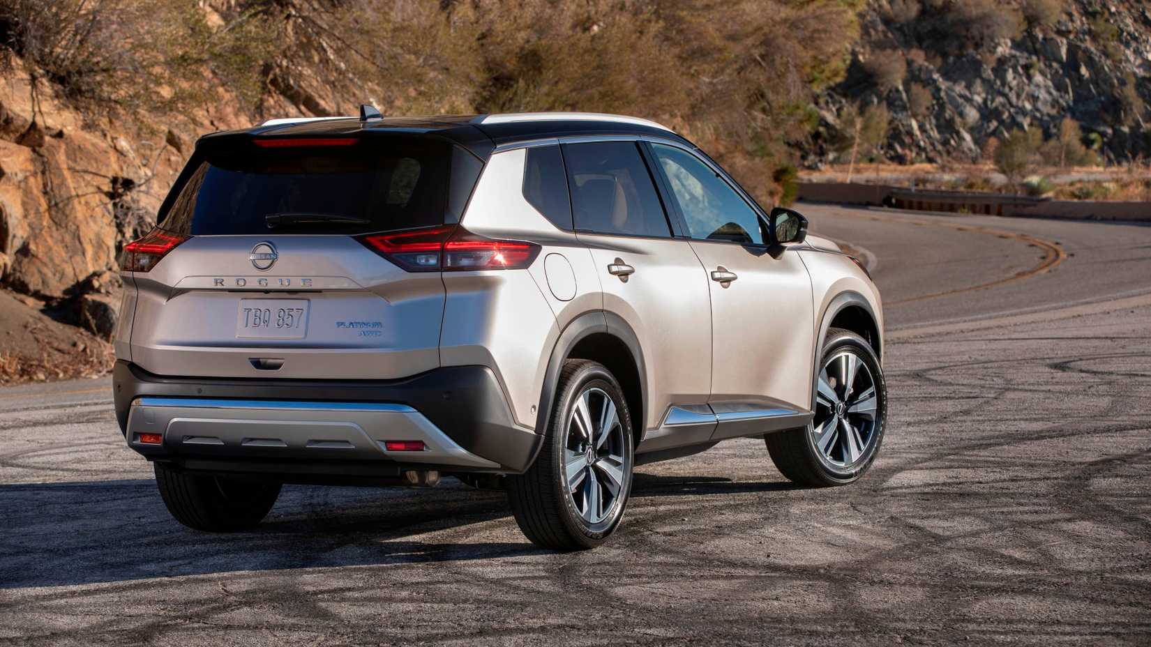 2022 Nissan Rogue rear quarter