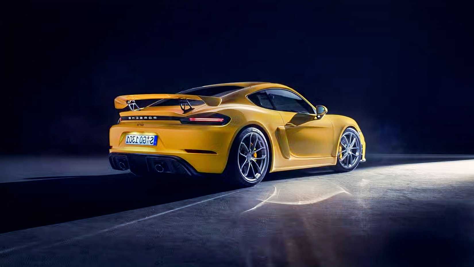 2020 Porsche 718 Cayman GT4