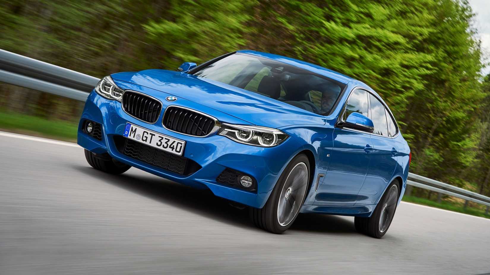 2017 BMW 3 Series interior front third quarter view