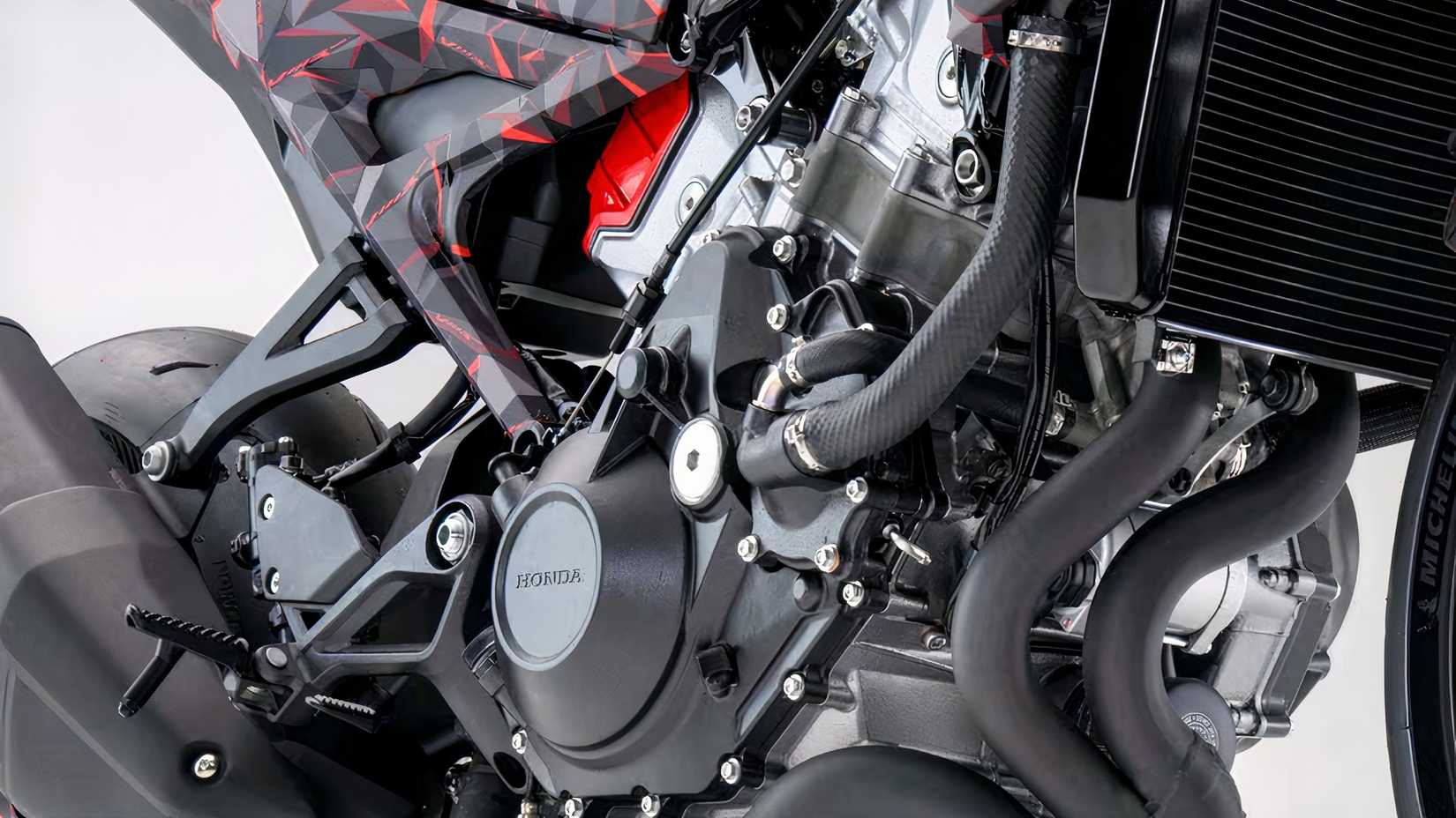Honda V3R 900 E-compressor engine
