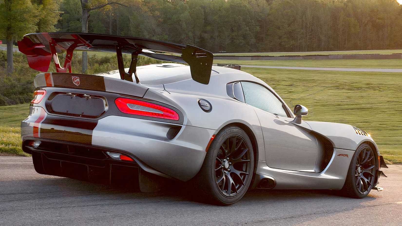 2016 Dodge Viper ACR in silver parked