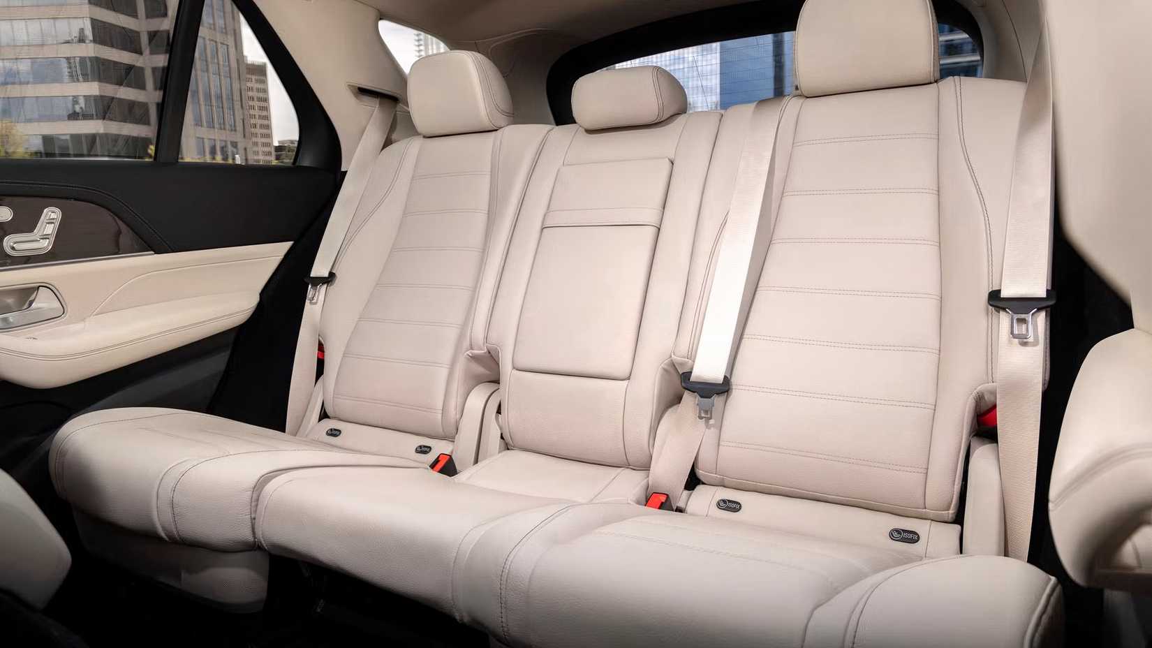 2024 Mercedes-Benz GLE interior showing rear seats