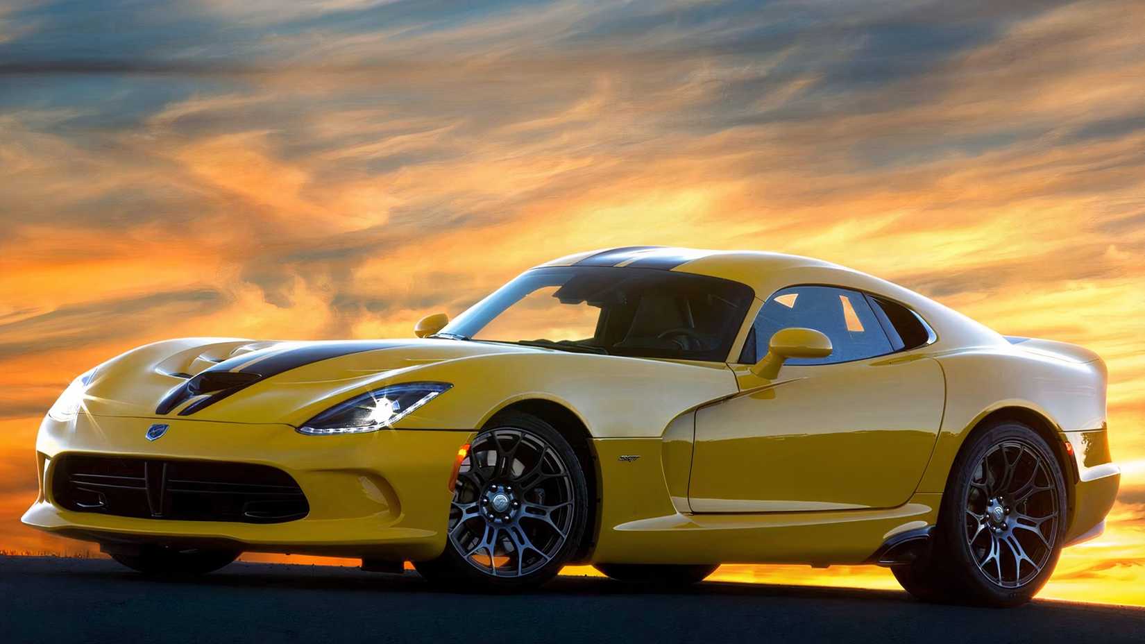 2014 Dodge Viper SRT in yellow