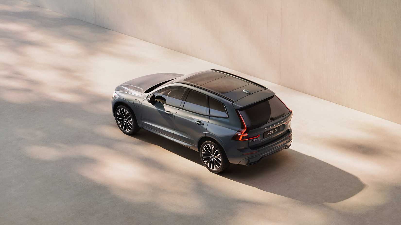 2026 Volvo XC60 T8 Ultra in gray parked