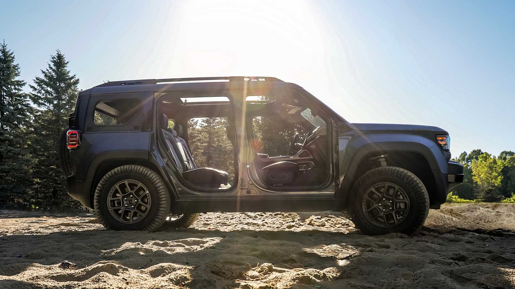 2026 Jeep Recon parked side-view with doors removed