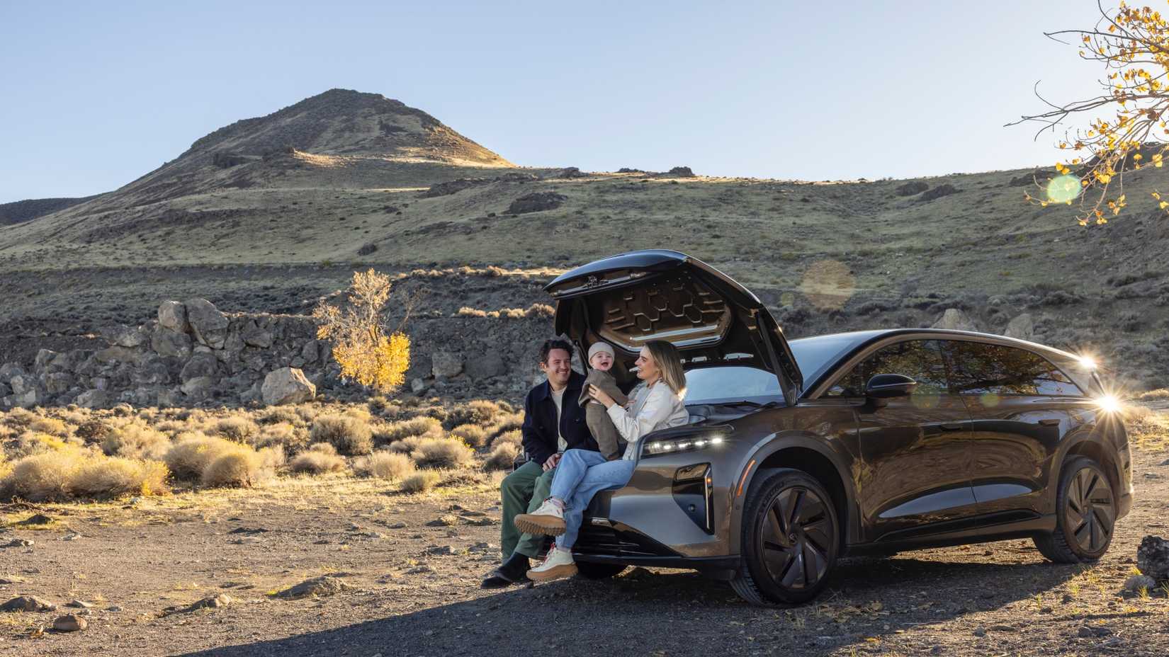 LM25-0254_N_GravityTouring_EPK-CRM-Web-Paid_0P6A1202_Image2