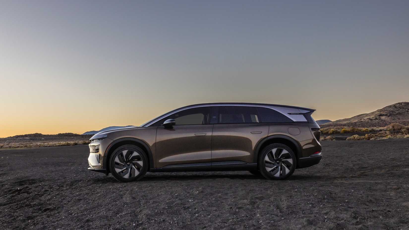 LM25-0254_N_GravityTouring_EPK-CRM-Web-Paid_8R0A0647_Image27