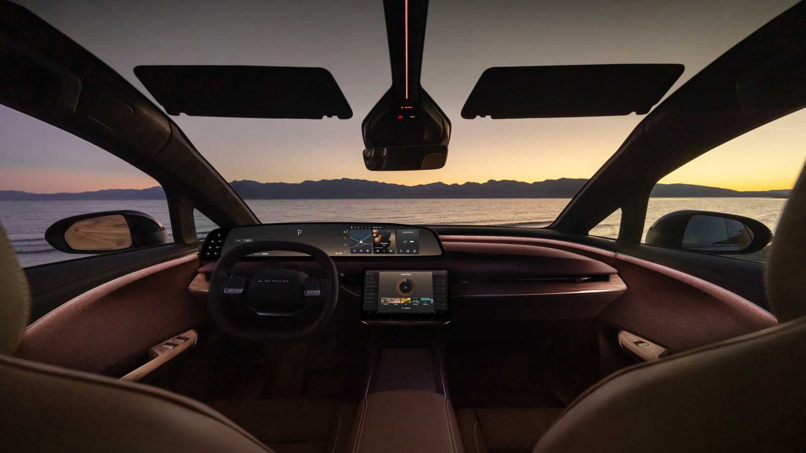 LM25-0254_N_GravityTouring_EPK_CRM_Web_Paid_8R0A0441_Image7