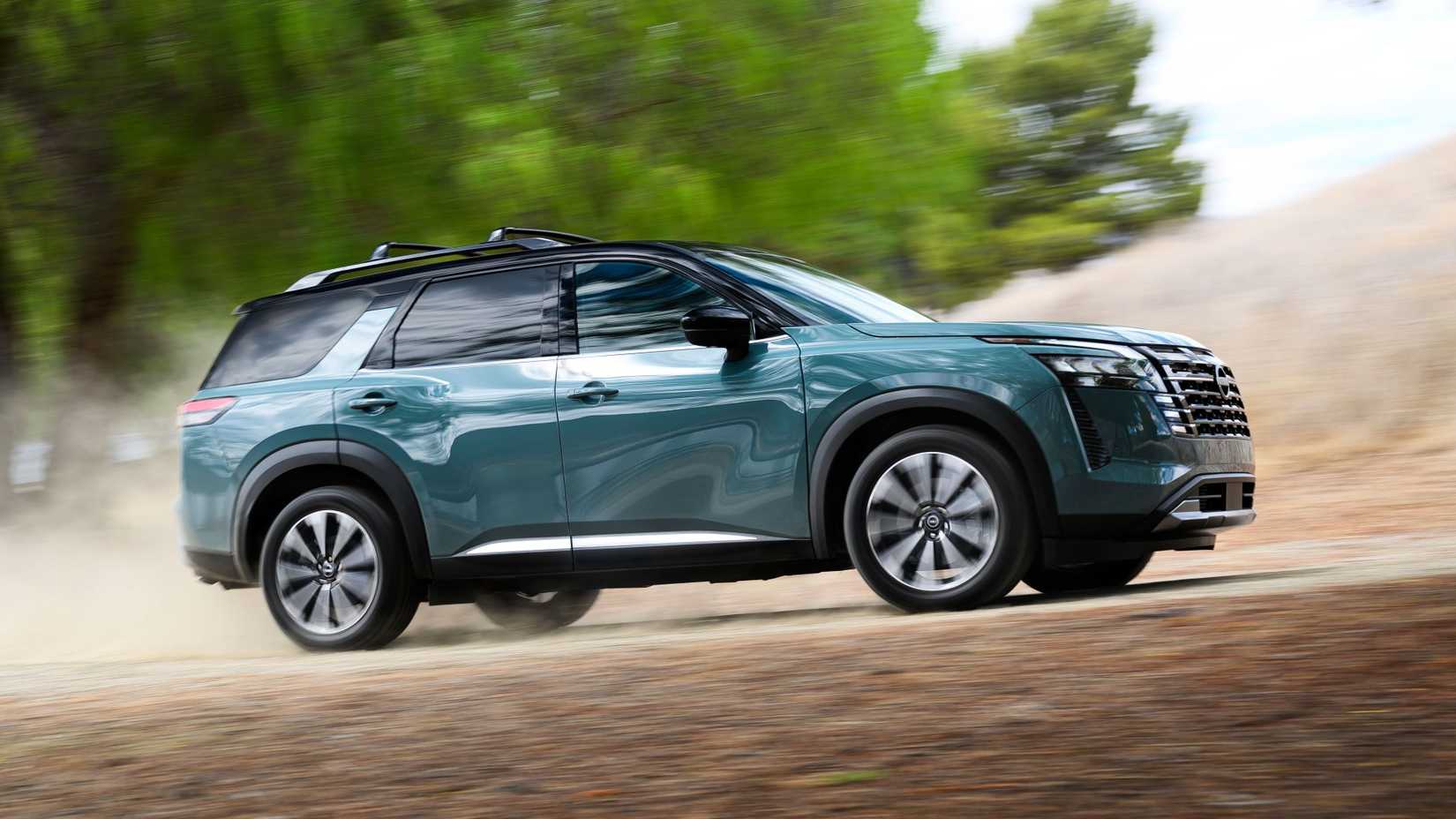 2026 Nissan Pathfinder driving