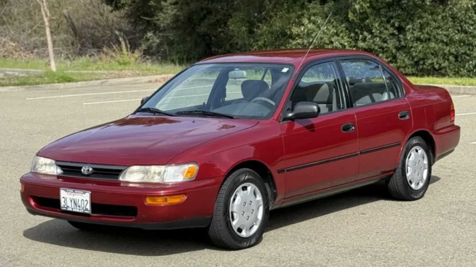 1995_toyota_corolla_img_0410-31430