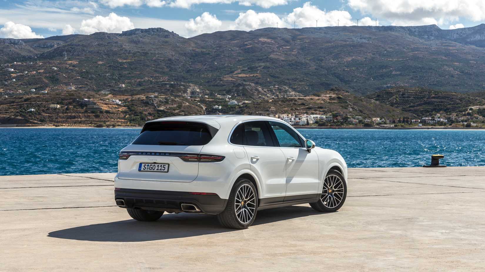2017 Porsche Cayenne_1
