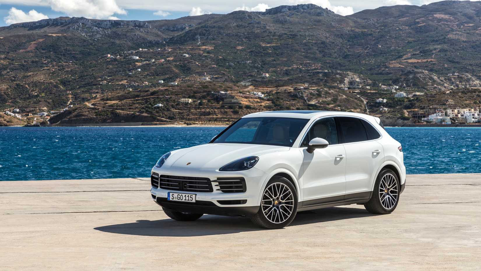 2017 Porsche Cayenne_2