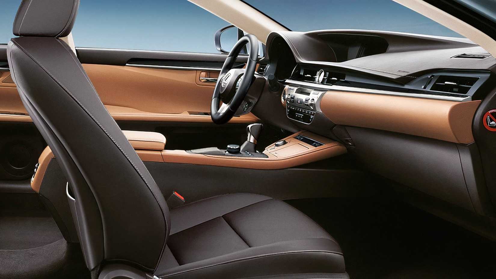 2019 Lexus ES front seats