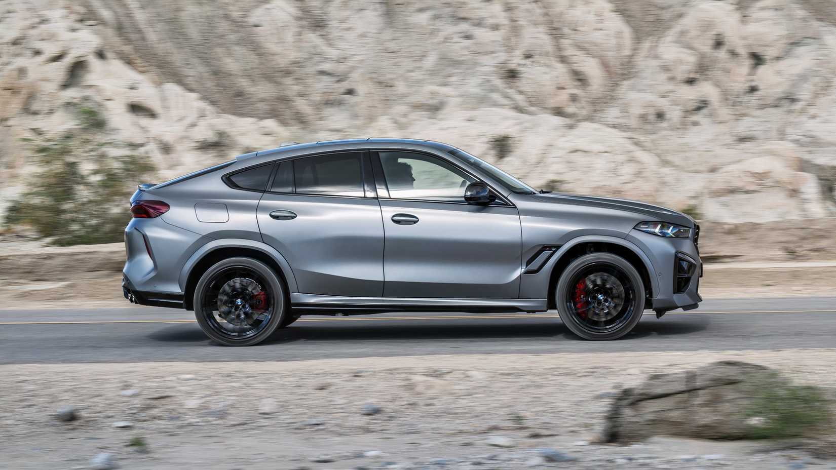 2023 bmw-x6-m-competition side right action shot
