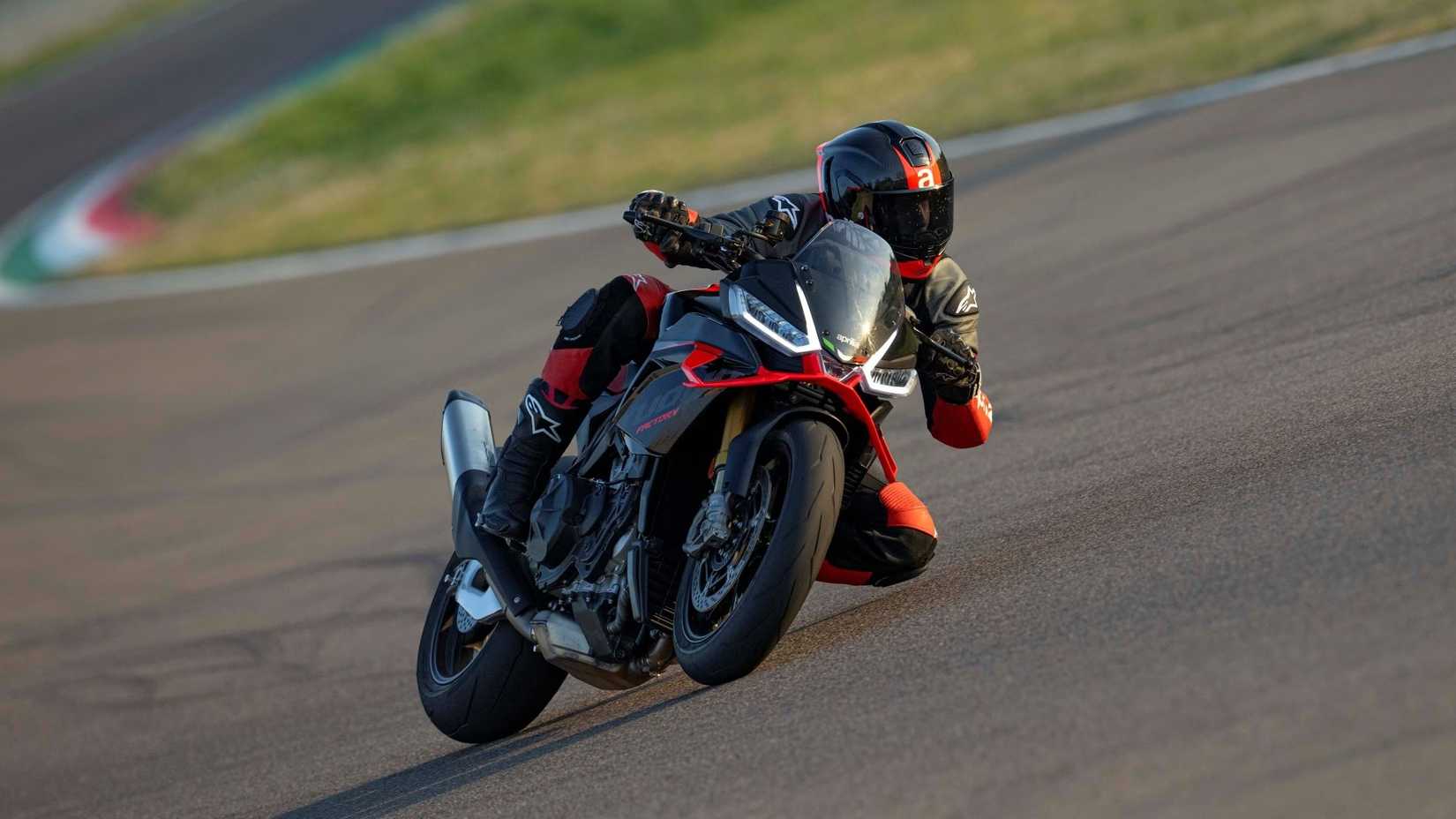 2025 Aprilia Tuono V4 Factory Action