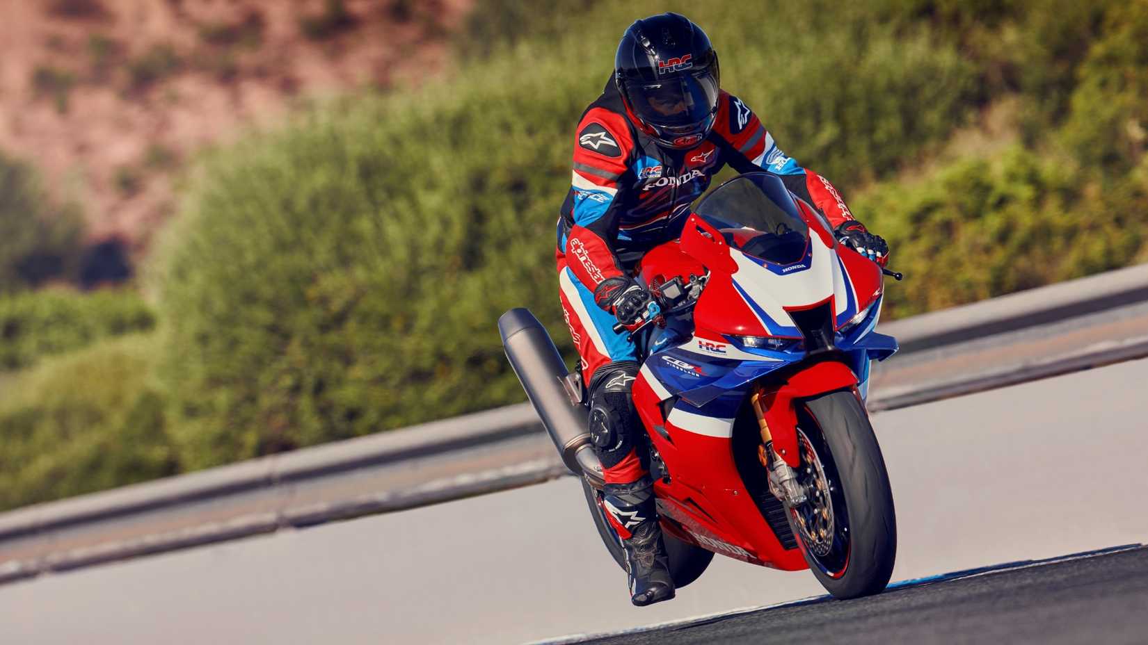 2025 Honda CBR1000RR-R SP Stoppie