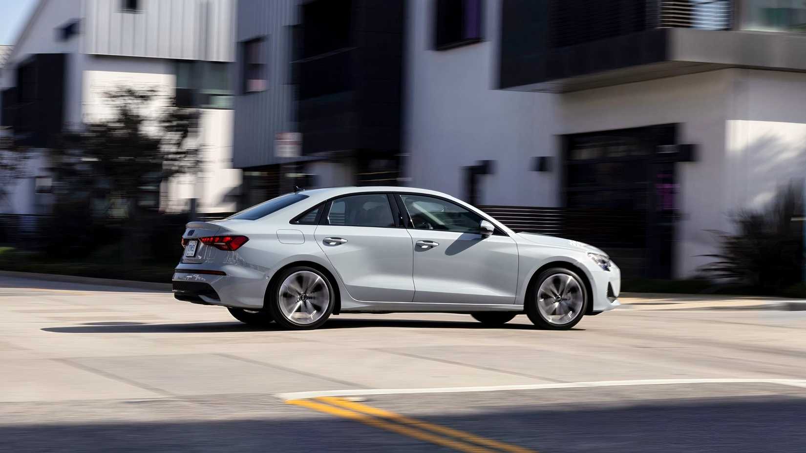 Vista lateral do Audi A3 2026