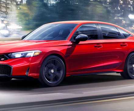 2026 Honda Civic Si dirigindo foto noturna