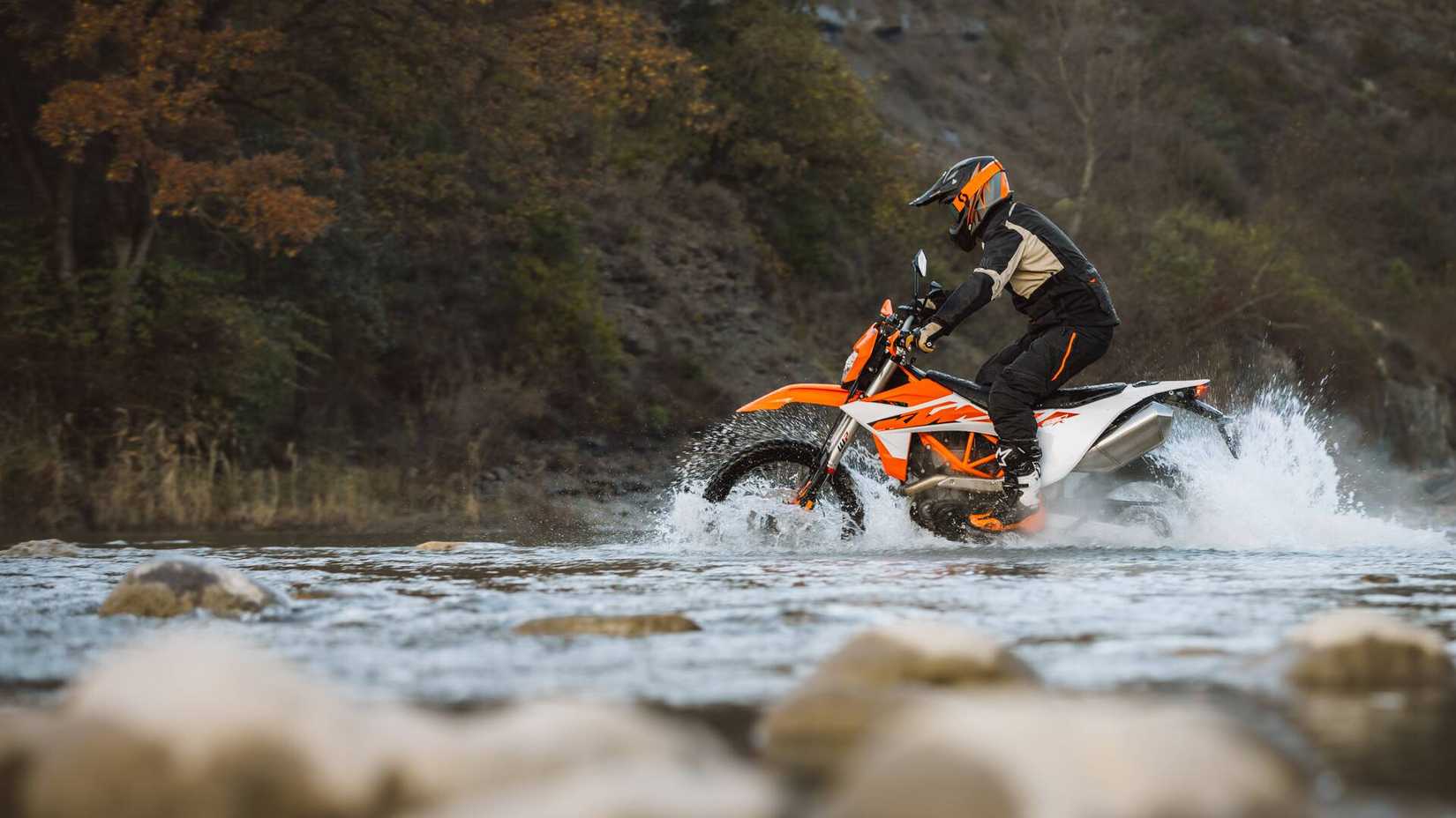 2026 KTM 690 Enduro R Water Crossing