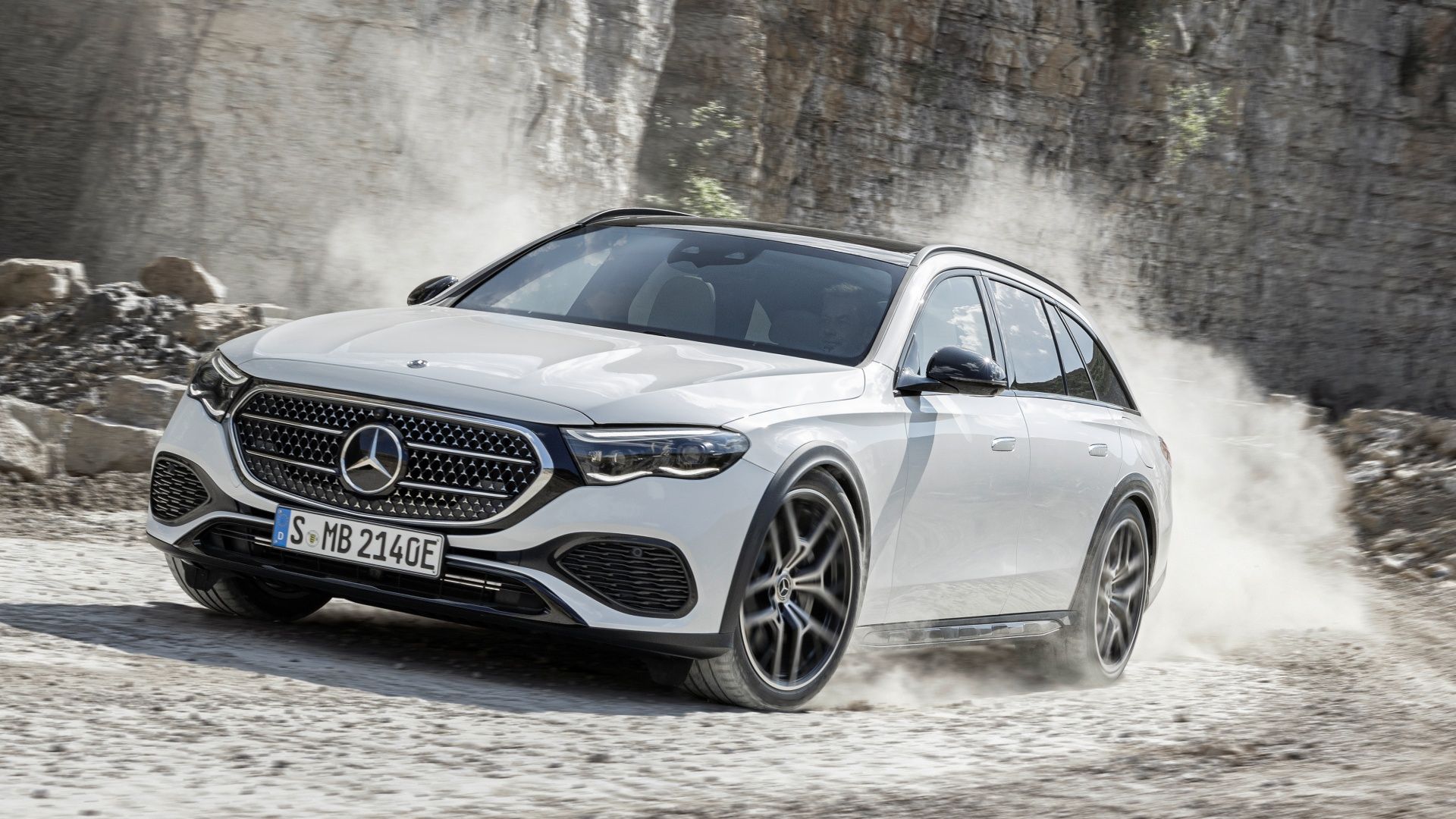 2026 Mercedes-Benz E-Class All-Terrain front quarter
