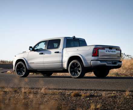 2026 Ram 1500 REV. traseira