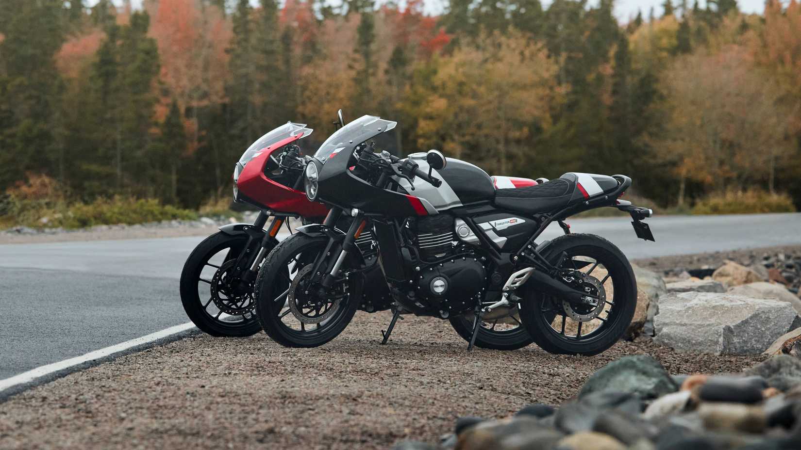 2026 Triumph Thruxton 400 Action 3