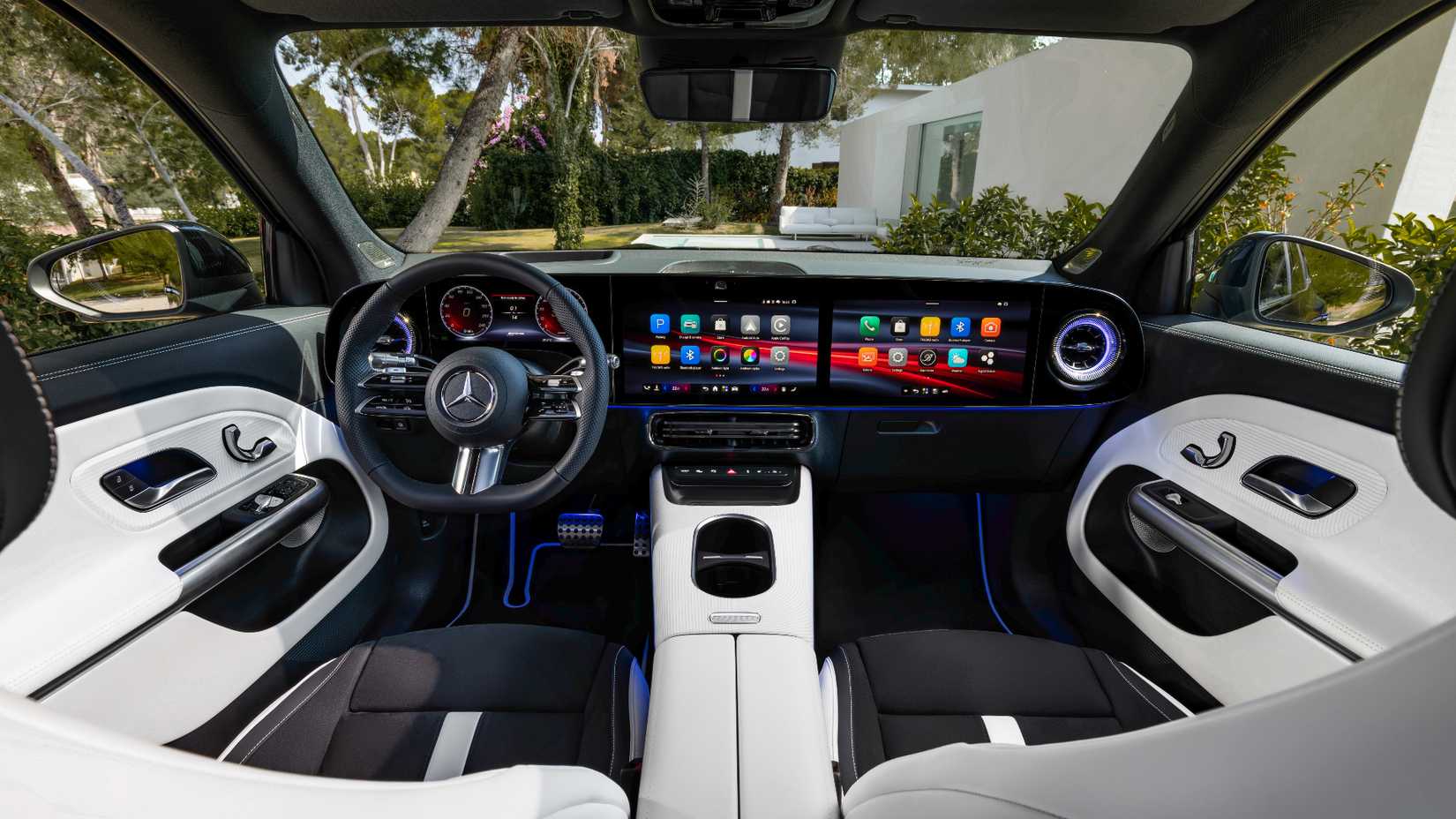 2027-mercedes-benz-glb-white-interior-1