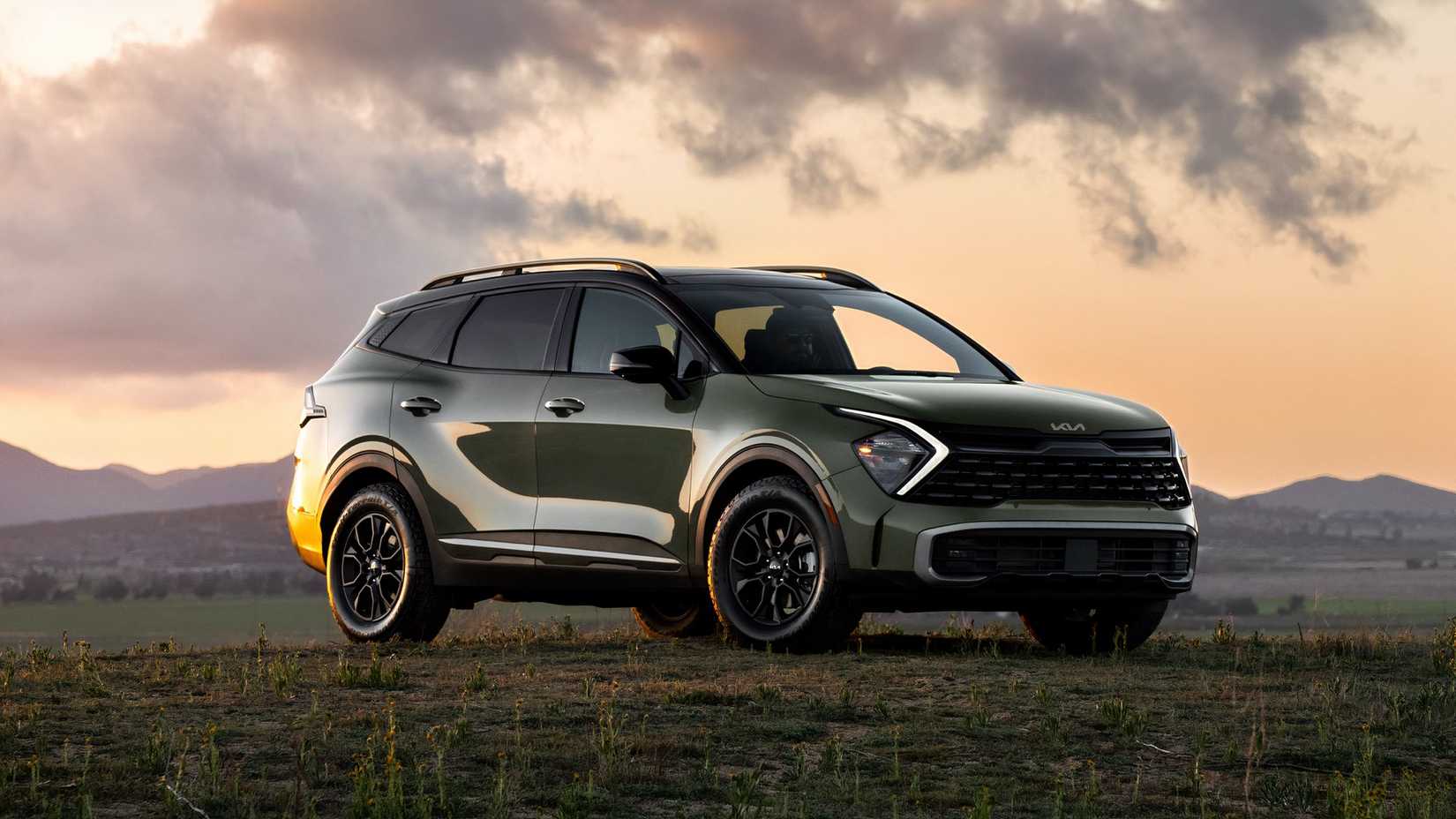 2025 Kia Sportage parked