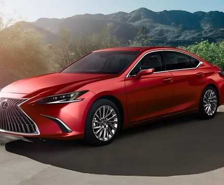 O sedã Lexus com maior eficiência de combustível da atualidade