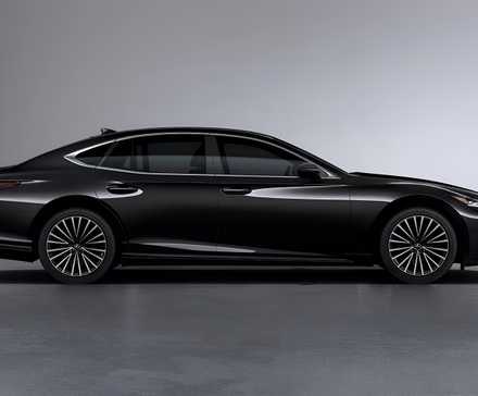 Vista lateral do perfil lateral do Lexus LS 500 AWD Heritage Edition 2026