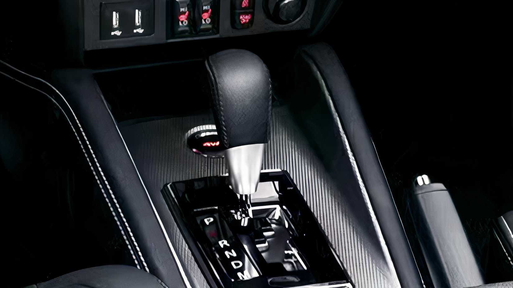 2020 Mitsubishi Outlander Sport gear shift