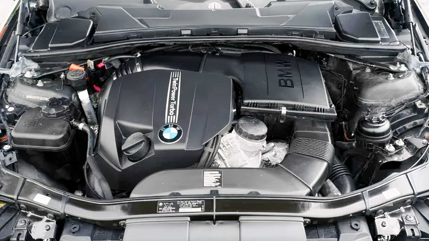 2012 BMW 3 Series engine bay