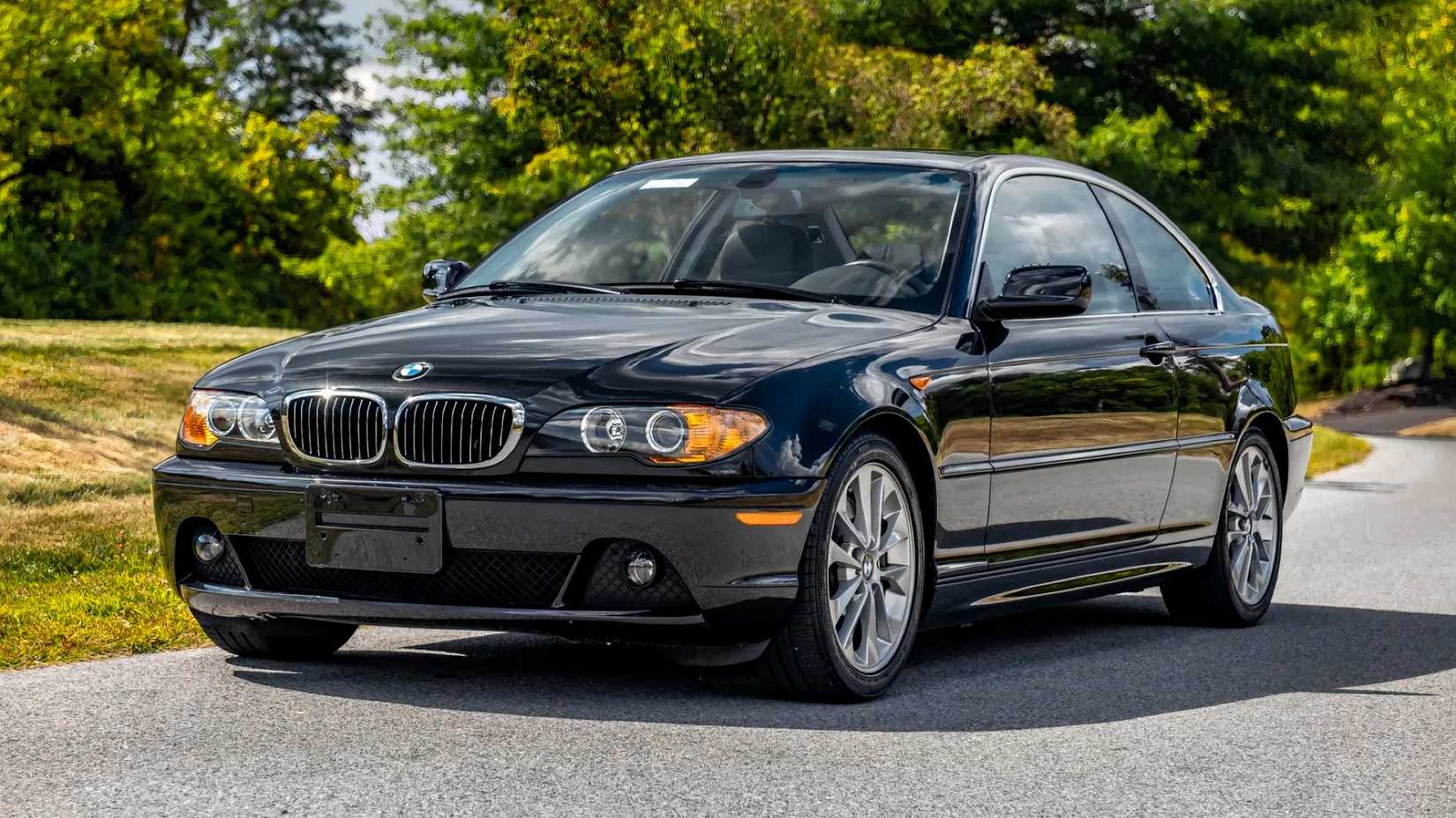 2004 BMW 330Ci in black parked