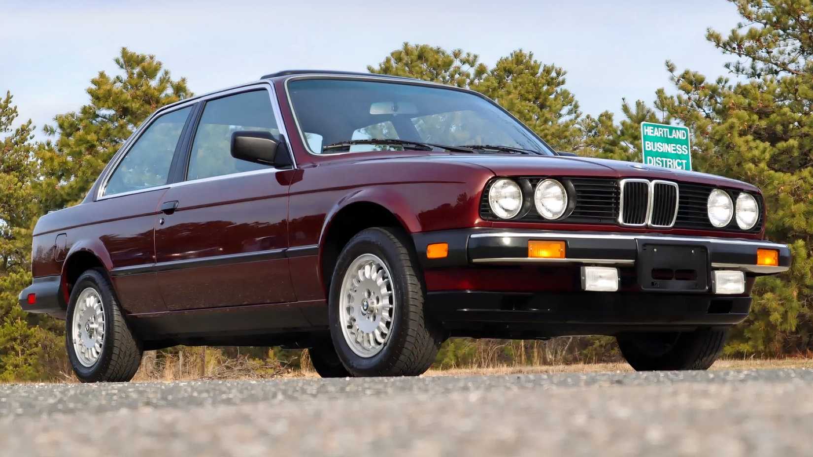 1985 BMW 325e parked