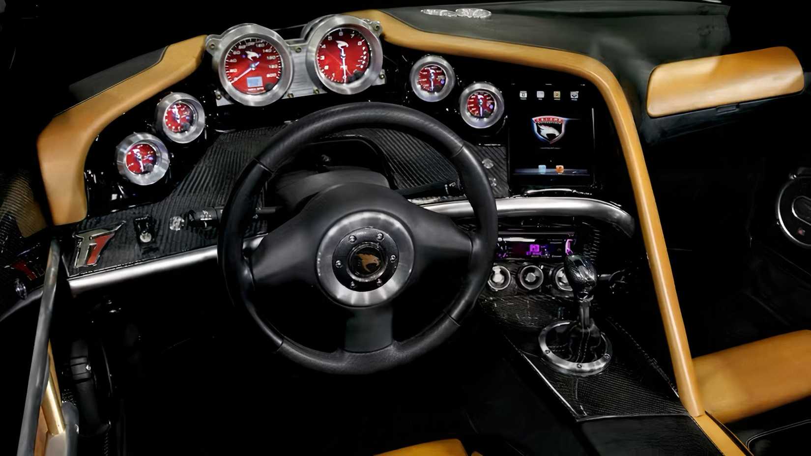 Falcon F7 cockpit