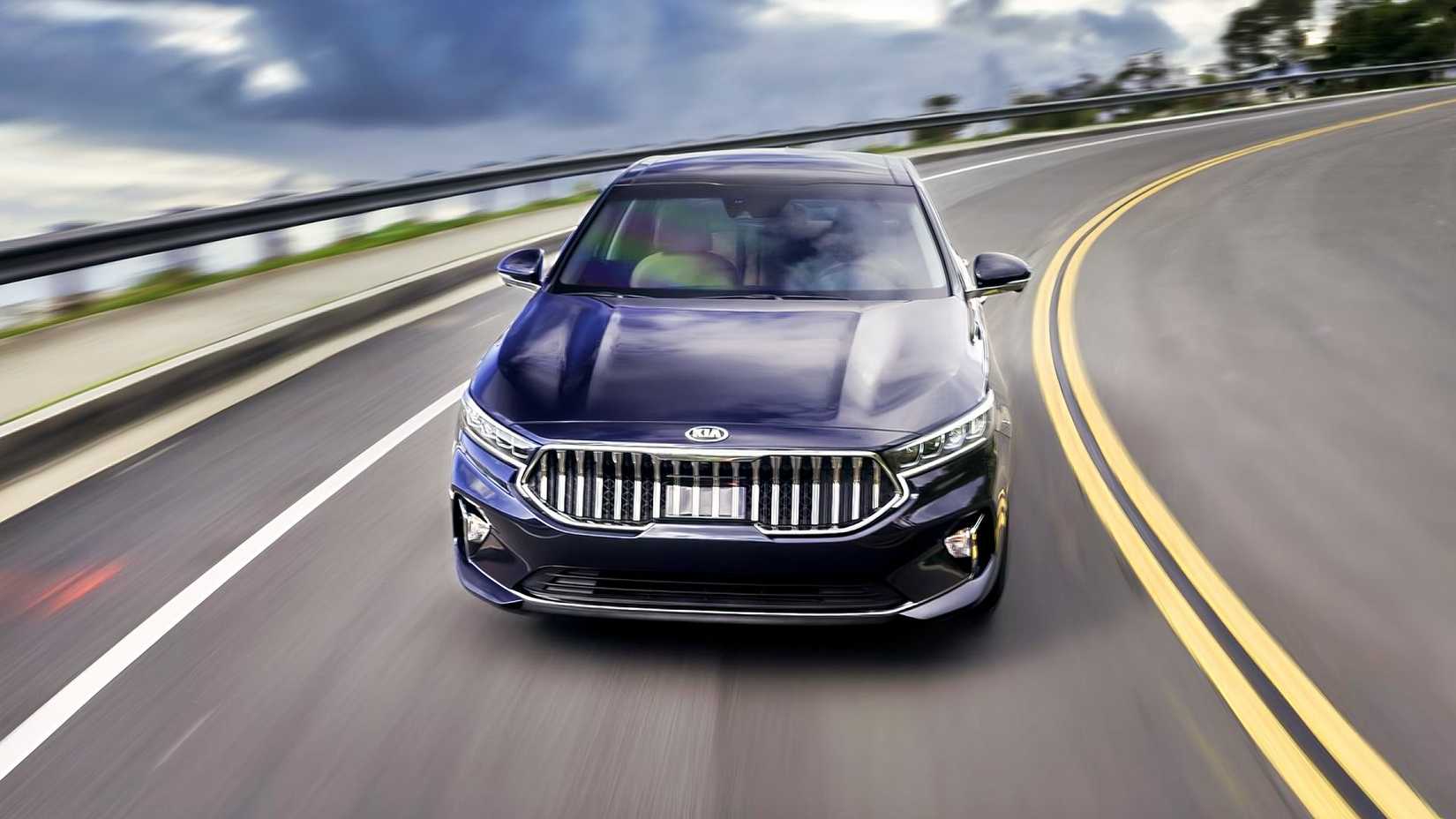 2020 Kia Cadenza, front profile