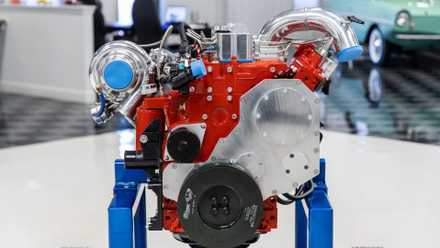 Modified Cummins 5.9 turbo diesel2